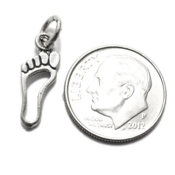 RIGHT FOOTPRINT OUTLINE CHARM. STERLING SILVER - Picture 2 of 2